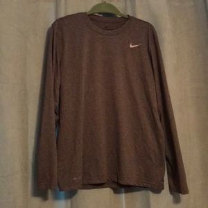 Men’s Nike long sleeve active wear shirt